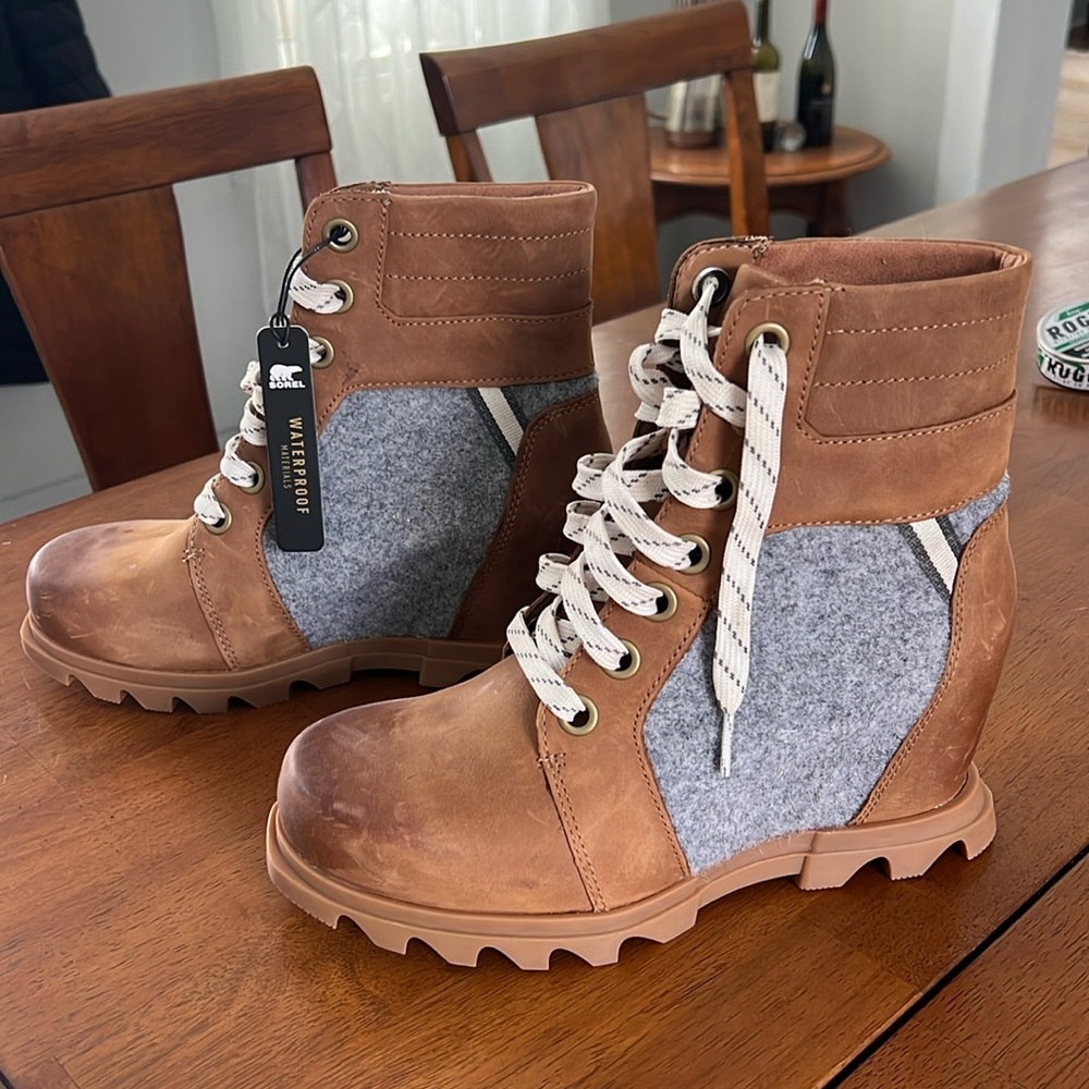 NWT Sorel winter boots size 7.5